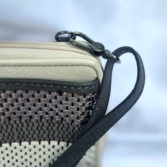 THE SAK Leather Crossbody/Shoulder Purse Wallet Tricolor - Picture 4 of 7